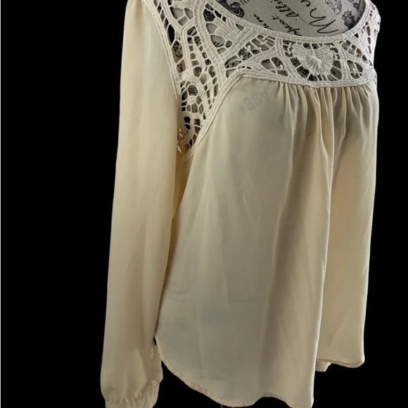 E&M women’s large beige blouse - Picture 5 of 13